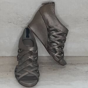 Eileen Fisher Leather Caged Wedge Lattice Bronze Zip Back Sandals Size 8 1/2